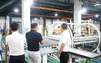 熱烈歡迎派雅門窗領導一行蒞伊盾門窗臨交流指導